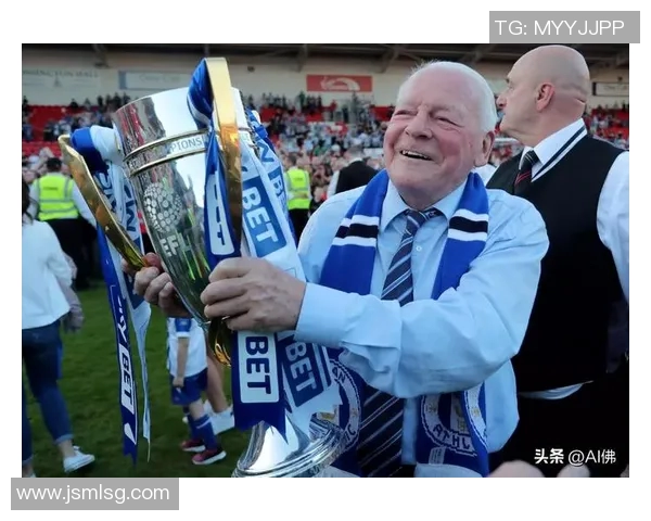 足球明星兰德的国籍揭秘以及他在足球界的成就分析