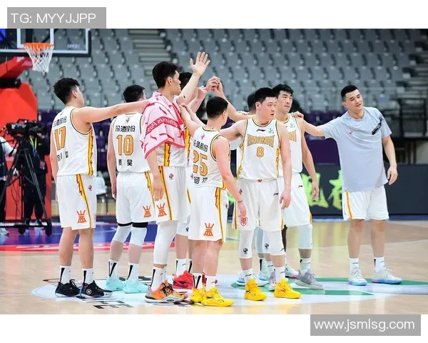 2016至2017赛季CBA新疆队对阵八一队精彩回顾与赛季分析